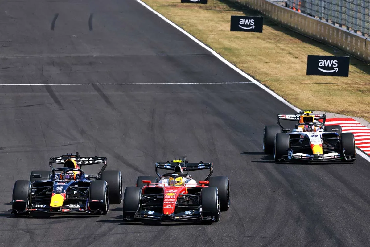 フェルスタッペン、またもブレーキングで動く？ 不満抱えつつ2台抜き成功【ハンガリーGP】