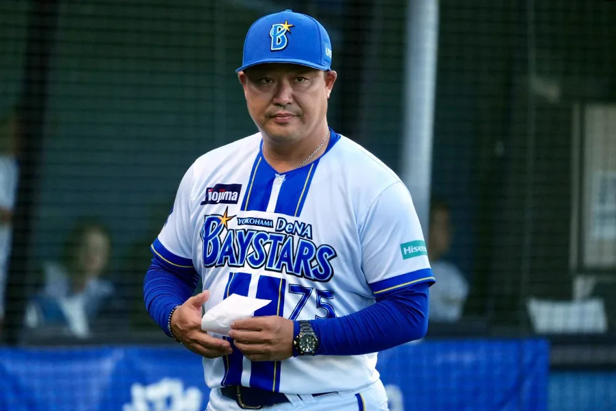 貯金23のDeNA2軍、村田修一監督が語る「最後は自分」の哲学
