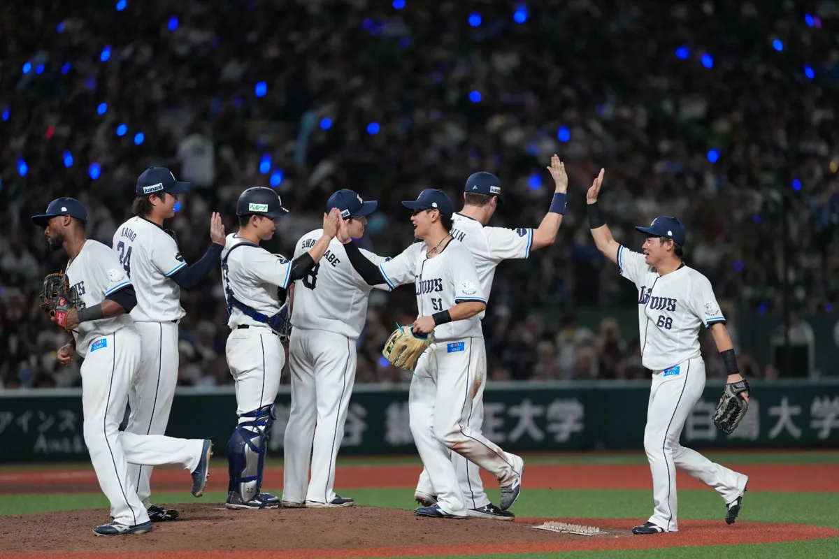 西武、首位ソフトバンクに4点差からの逆転劇！6回一挙6得点で執念の勝利