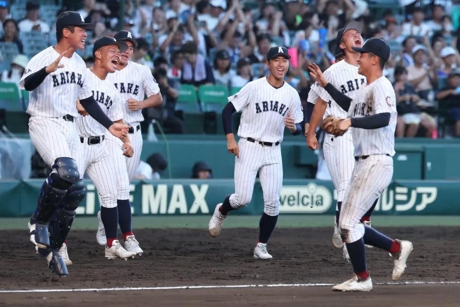 有明ナインの“90度”のお辞儀に視聴者涙「美しすぎ」…甲子園で大逆転の裏側