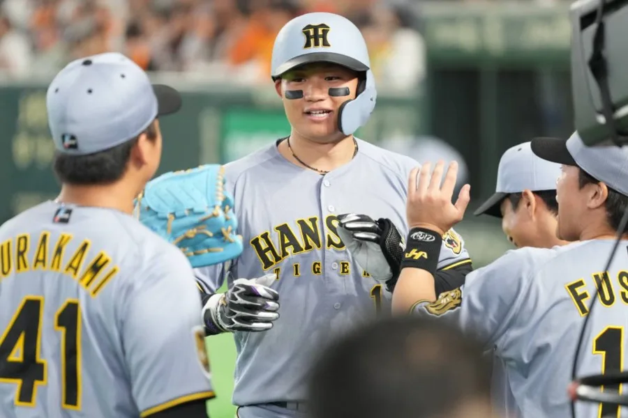 森下翔太が怪物2発！巨人戦で26号＆27号、ファンも白旗「メジャー行け」