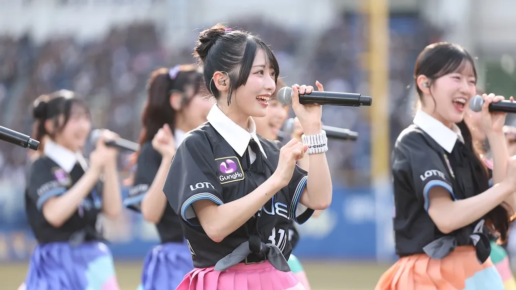 AKB48・佐藤綺星がZOZOマリンで凱旋投球！「一番の思い出」と感激